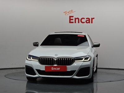 2022 BMW 5 SERIES 照片 2