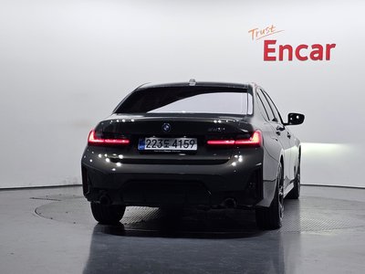 BMW 3 SERIES - 4