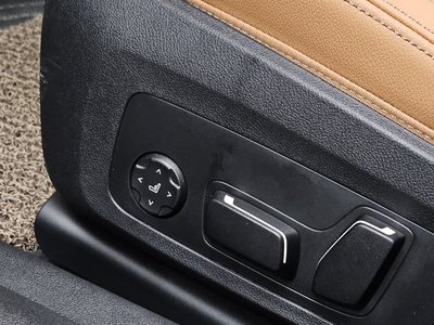 صورة مصغرة 23 لـ 2025 BMW 3 SERIES