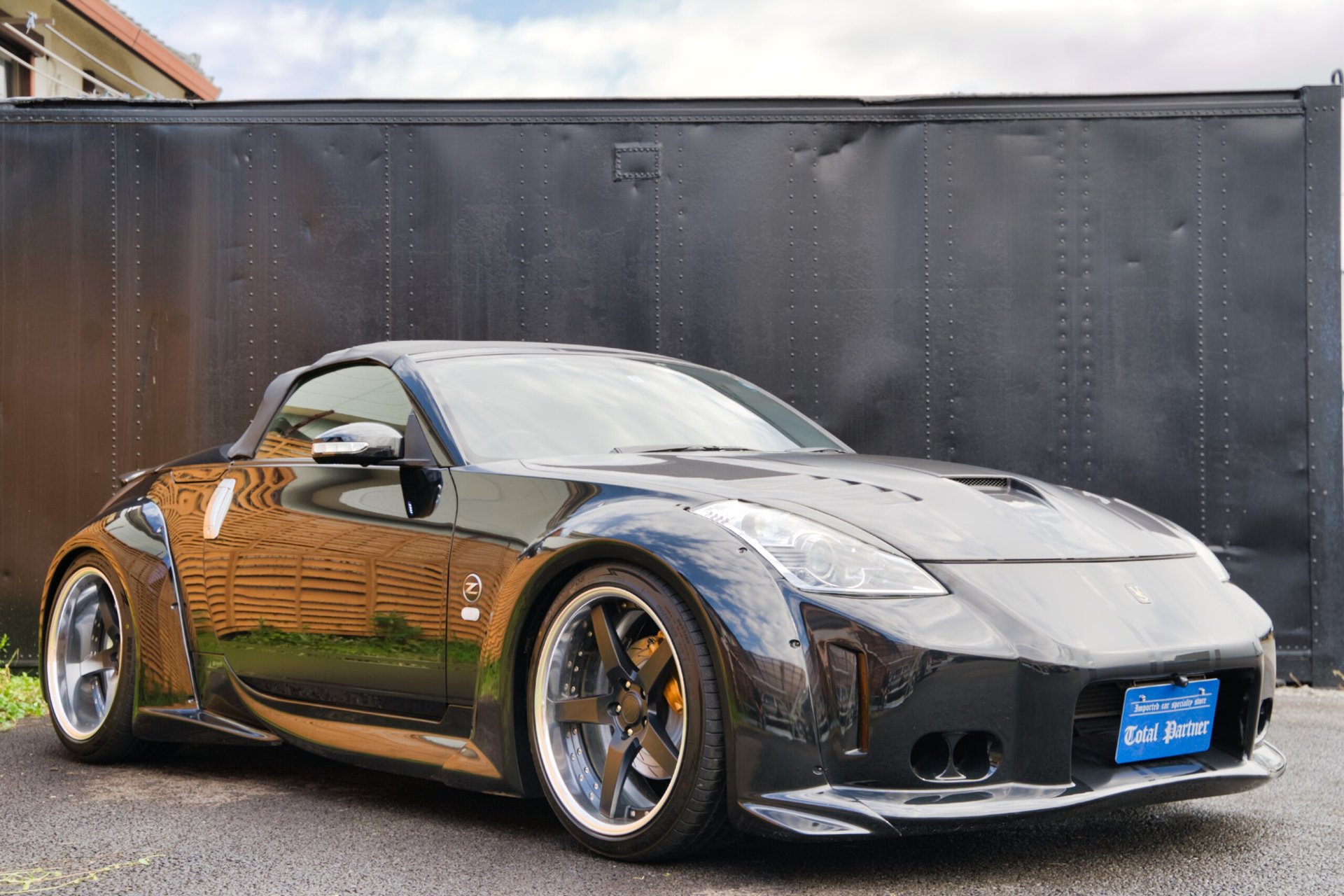 NISSAN FAIRLADY Z - View 1