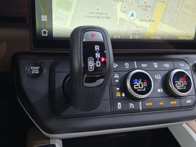 2026 LAND Rover DEFENDER — миниатюра 13