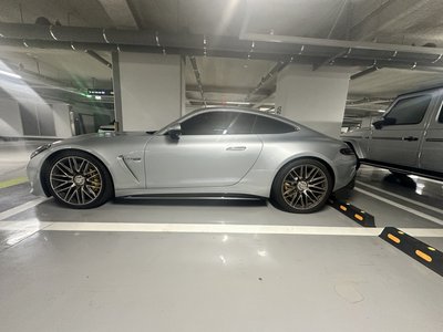 2025 Mercedes-BENZ GT AMG photo 2