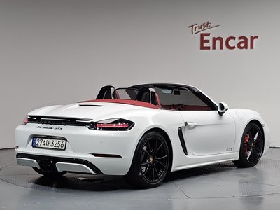 صورة 2 لـ 2019 Porsche 718