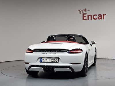 صورة 4 لـ 2019 Porsche 718