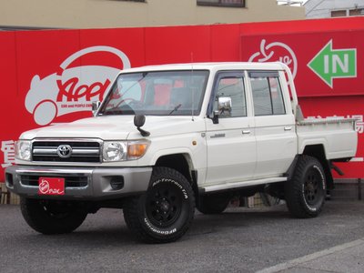 TOYOTA LAND CRUISER 70