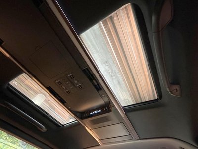 TOYOTA VELLFIRE - 3