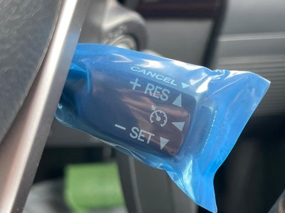 TOYOTA LAND CRUISER 70 - 4