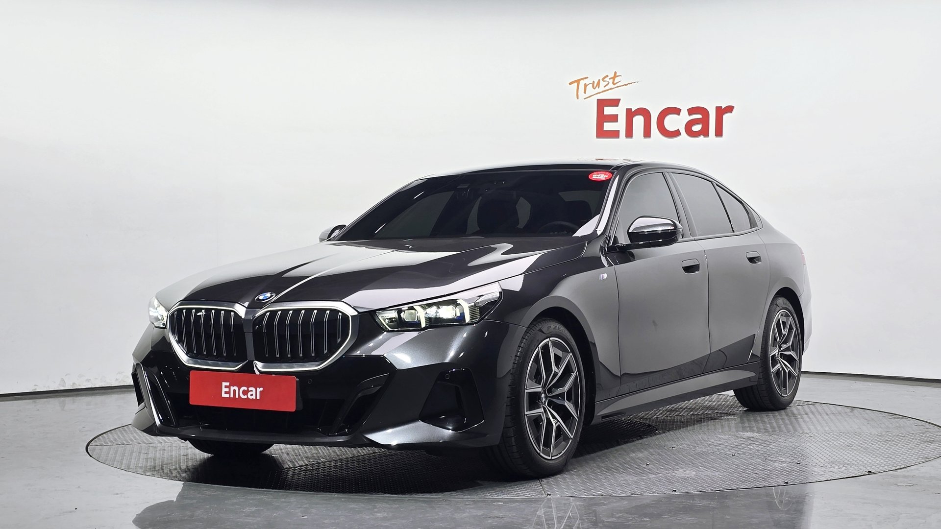 BMW 5 SERIES - View 1