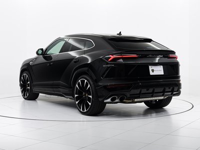 LAMBORGHINI URUS - 6