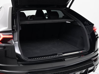 LAMBORGHINI URUS - 9