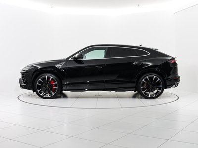 LAMBORGHINI URUS - 5