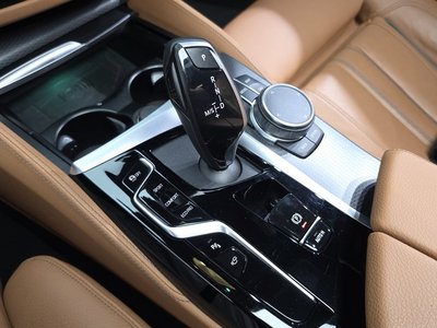 2023 BMW 5 SERIES — фото 9