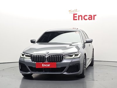 2023 BMW 5 SERIES — фото 2