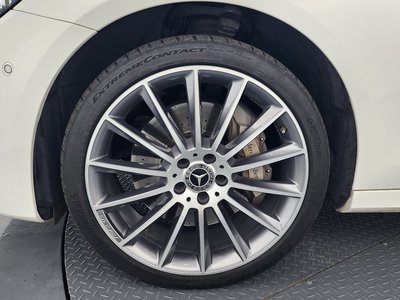 MERCEDES-BENZ E-CLASS - 6