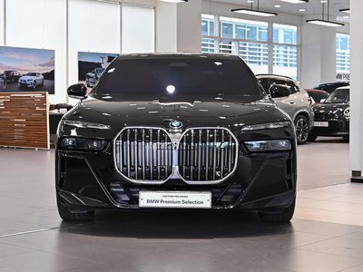 BMW I7 - 5