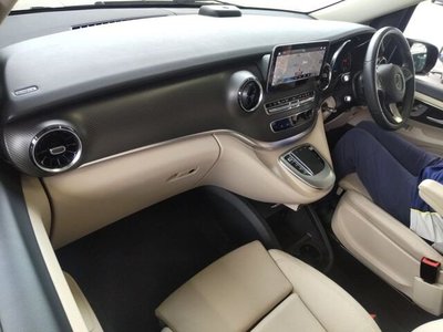 2023 MERCEDES-BENZ V-CLASS 照片 3