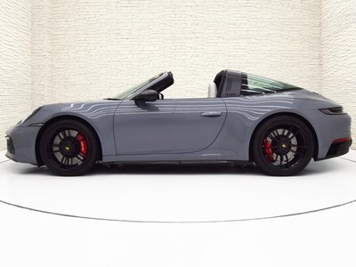 PORSCHE 911 - 6