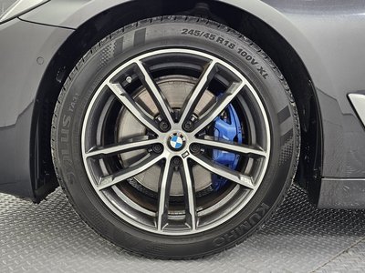 2022 BMW 5 SERIES photo 6