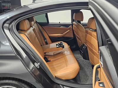 2022 BMW 5 SERIES — миниатюра 19