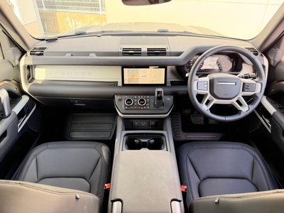 LAND ROVER DEFENDER - 3