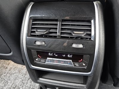 2025 BMW X7 缩略图 19
