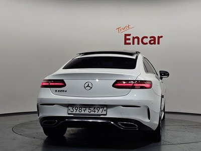 MERCEDES-BENZ E-CLASS - 4