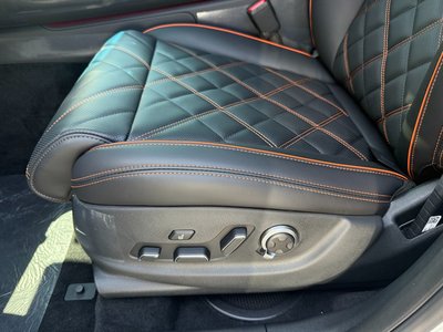 2025 Genesis GV70 thumbnail 13