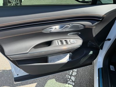 2025 Genesis GV70 thumbnail 12