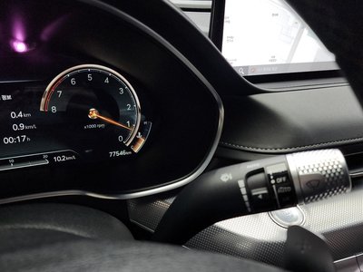 GENESIS G80 (RG3) - 9