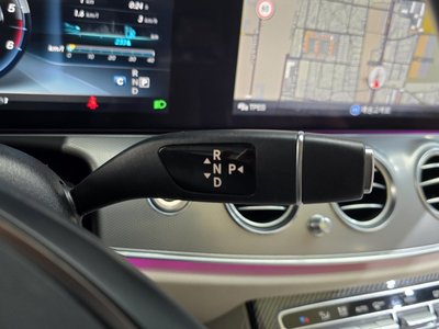 MERCEDES-BENZ E-CLASS - 9