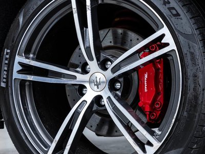 2018 Maserati GRANTURISMO — фото 4