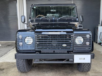 LAND ROVER DEFENDER - 2