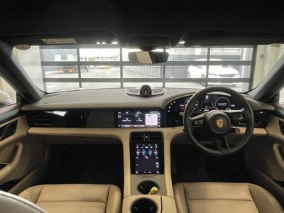 2022 Porsche TAYCAN — миниатюра 16