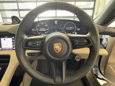2022 Porsche TAYCAN — миниатюра 14