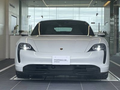 2022 Porsche TAYCAN photo 3