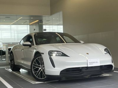 2022 Porsche TAYCAN photo 4