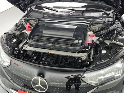 MERCEDES-BENZ EQE - 7