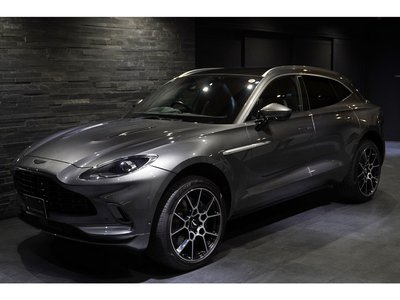 ASTON MARTIN DBX - 6