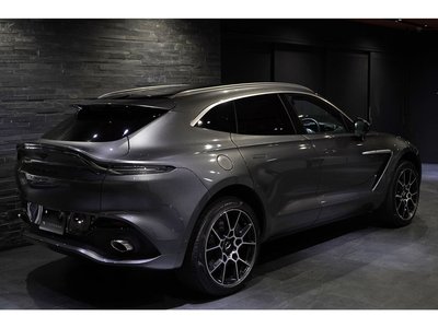 ASTON MARTIN DBX - 7