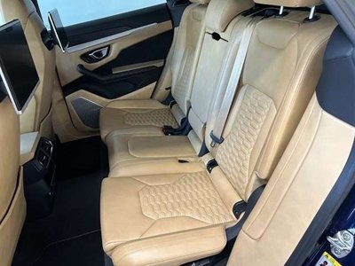 LAMBORGHINI URUS - 9