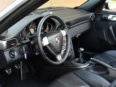 صورة مصغرة 30 لـ 2005 Porsche 911