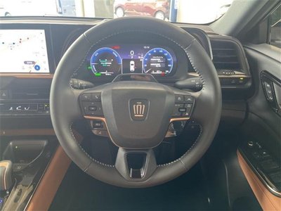 2025 Toyota CROWN SPORT photo 9
