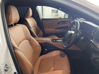 2025 Toyota CROWN SPORT thumbnail 39