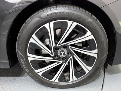 MERCEDES-BENZ E-CLASS - 6