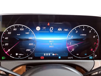 MERCEDES-BENZ E-CLASS - 8