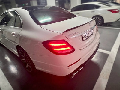 MERCEDES-BENZ E-CLASS - 2