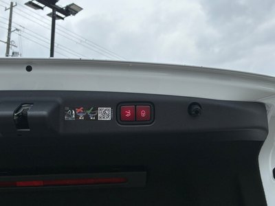 MERCEDES-BENZ E-CLASS - 9