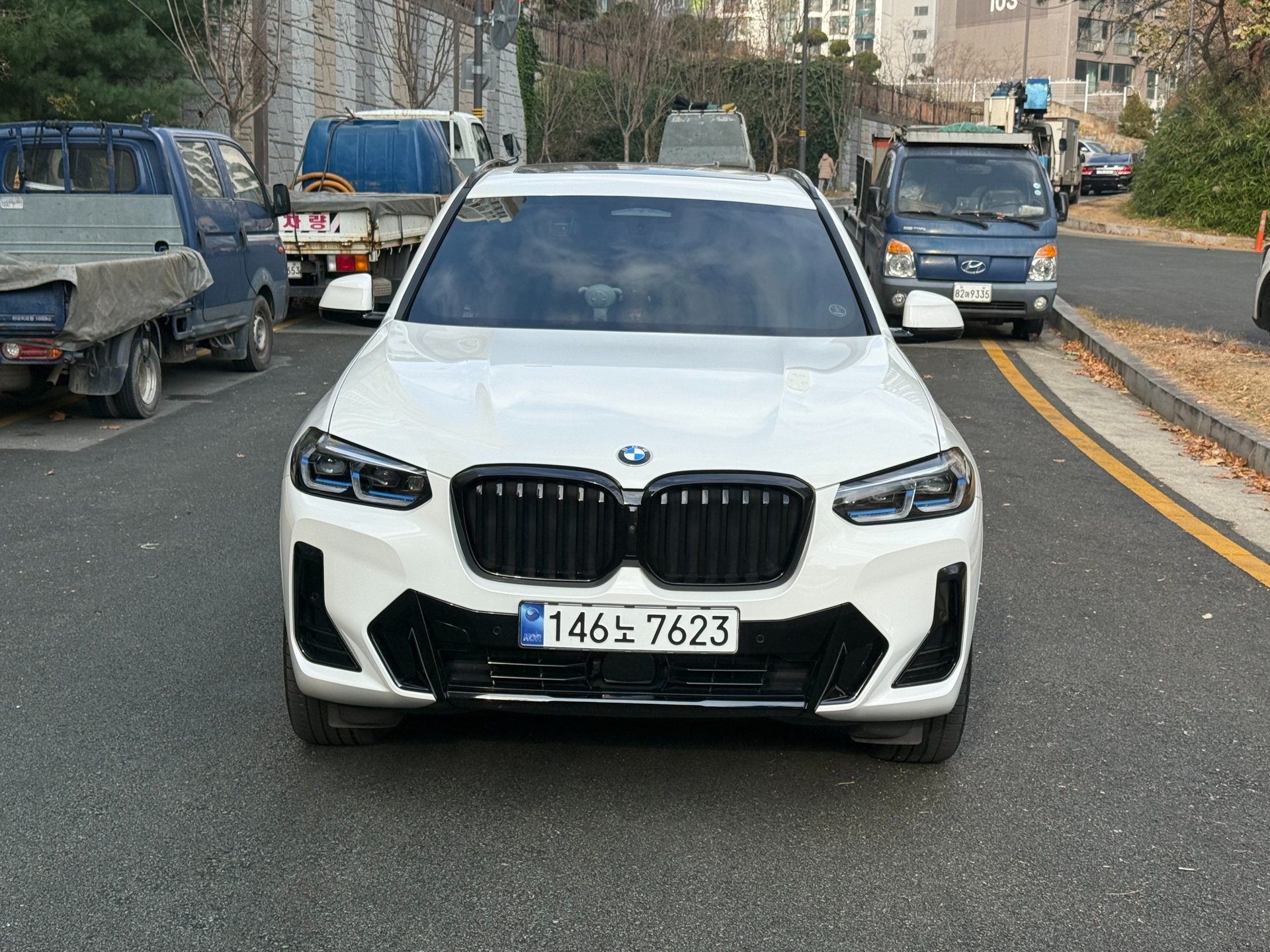BMW X3 - View 1