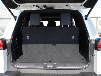 2025 Lexus LX thumbnail 68