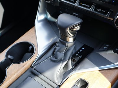 2025 Lexus LX thumbnail 45